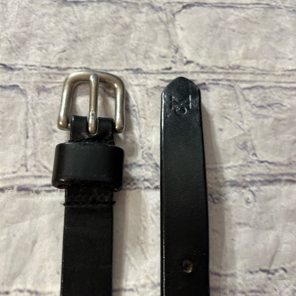 CALVIN KLEIN THIN BLACK ITALIAN SADDLE LEATHER WOMEN’S BELT SIZE LARGE - Picture 2 of 9